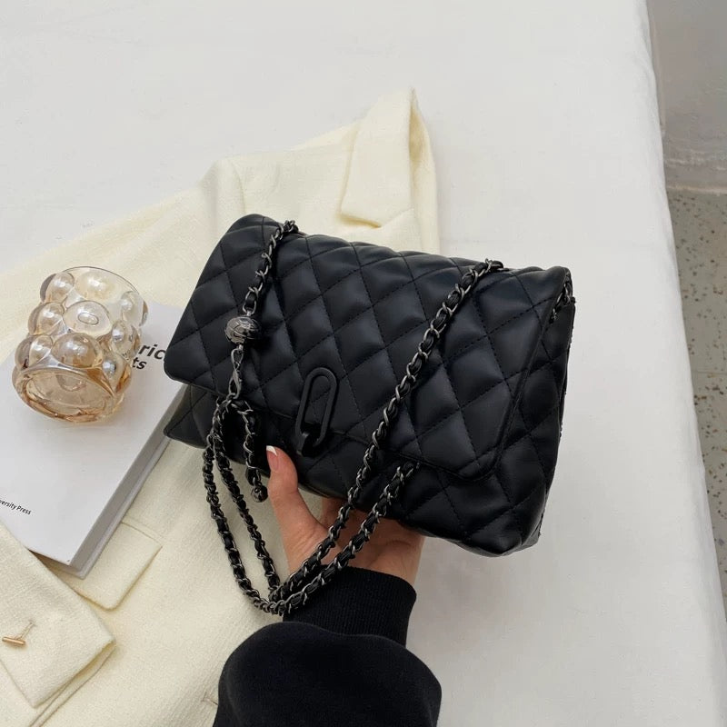 Diamond Pattern Messenger Bag